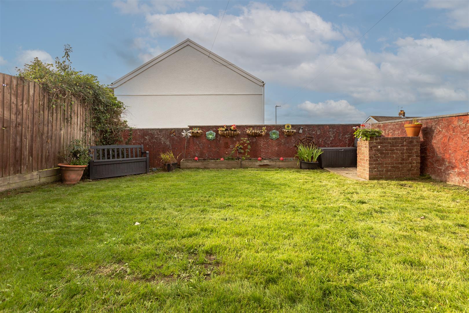 Chiltern Close, Fforestfach, Swansea, SA5 5DA
